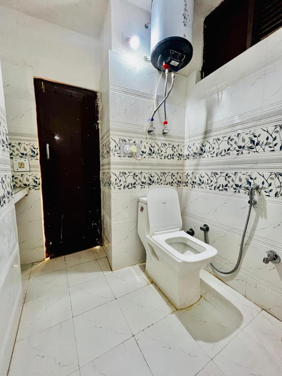 מנאלי Hotel Gilbert Mountain View מראה חיצוני תמונה